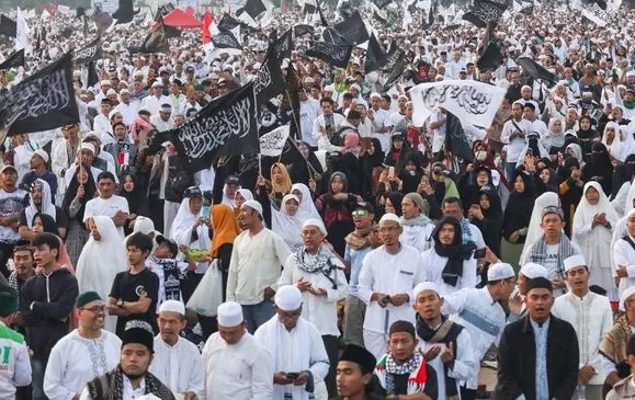 Saingi Jumlah Jamaah Haji, Refly Harun Usul Reuni PA 212 Dijadikan Festival Islam Terbesar di Bumi