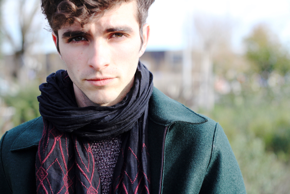 Blog-mode-style-homme-paris-bordeaux-sac-dos-moshi-batterie-externe-iphone-macbook-echarpe-dries-van-noten-veste-jacket-harris-wharf-london-racing-green-salasa-sweater-michael-parboot-bike-vintage