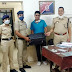लोकलमध्ये विसरलेली पायलट एव्हीएम प्रोजेक्ट मशीन प्रवाश्याला रेल्वे सुरक्षा बलामुळे परत मिळाली