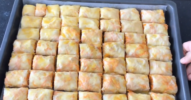 İç Harcıyla Fark Yaratan El Açması Anne Böreği Pratik Tarifim