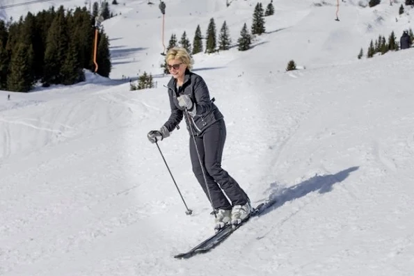 King Willem-Alexander, Queen Maxima, Princess Amalia, Princess Alexia, Princess Ariane,Princess Beatrix, Prince Constantijn, Princess Laurentien, Countess Eloise, Count Claus-Casimir and Countess Leonore during their wintersport holidays in Lech am Ahlberg