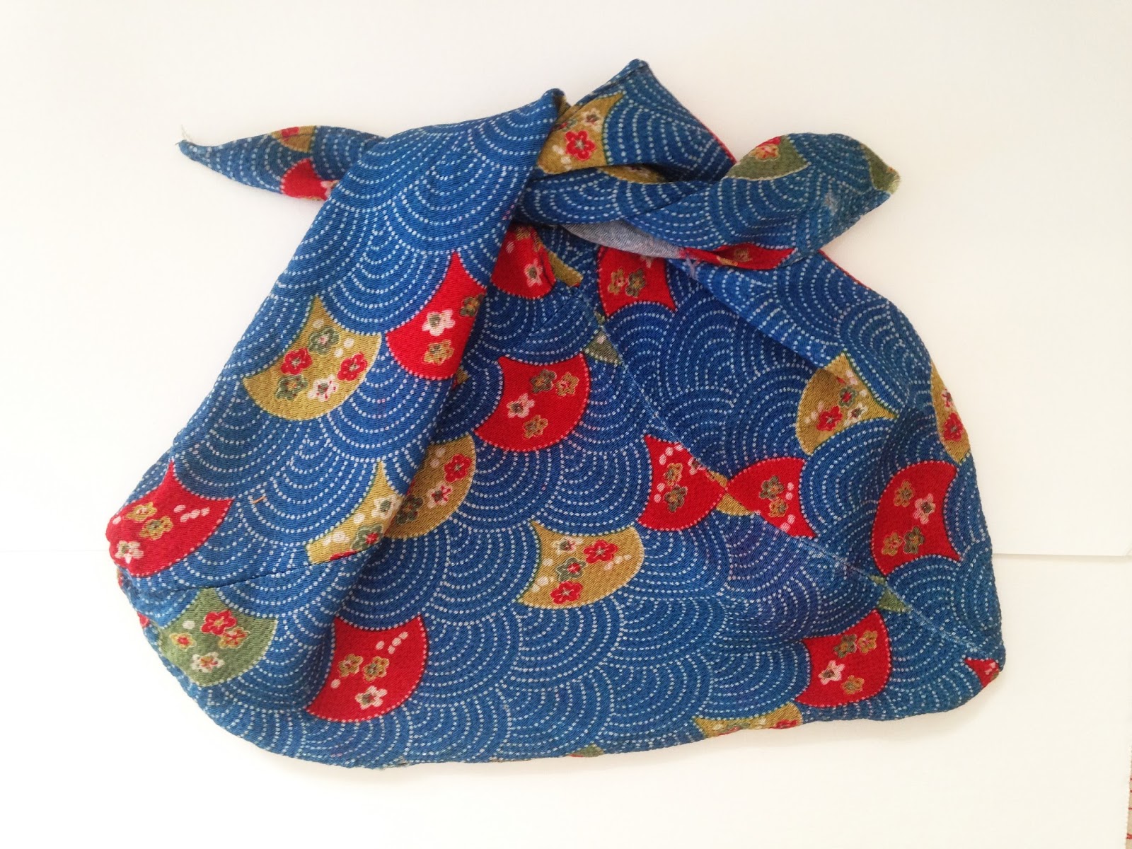 Studio, Garden & Bungalow: Origami Tote: Easy to Sew Furoshiki Inspired Bag