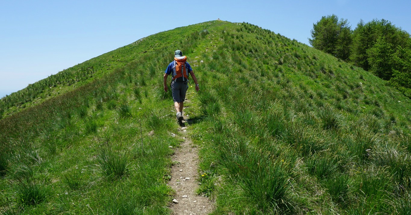Ridge route to Mangiabo Hiking and Cooking in the South of France