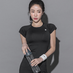 An Seo Rin – Fitness Set Foto 13