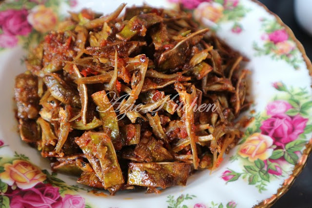 Sambal Ikan Bilis Petai Kikis