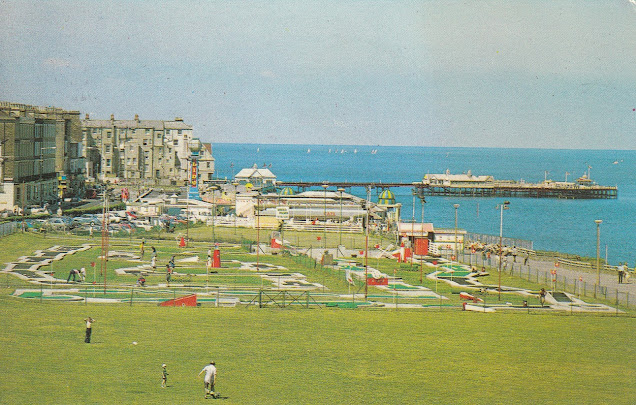 The Oval, Cliftonville, PT4419. Postally used postcard postmarked from Thanet, Kent on the 24 September 1975. By Photo Precision Limited, St. Ives, Huntingdon