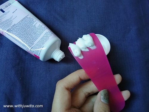 With Juwita Review Veet Hair Removal Cream Kulit Normal Solusi