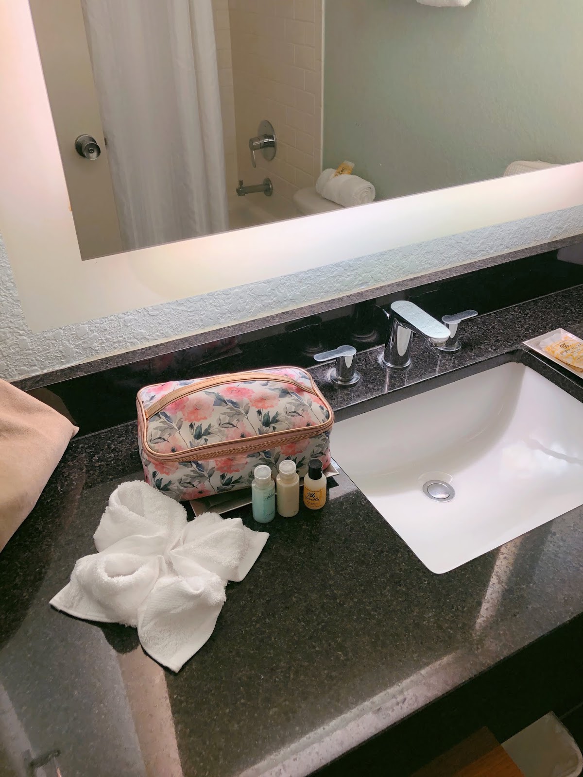 Hotel Review: Wyndham Orlando Resort International Drive.