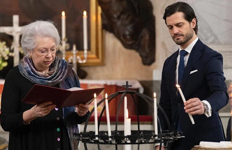 Crown Princess Victoria, Prince Daniel, Princess Estelle and Prince Oscar. Princess Sofia, Princess Christina, Prince Carl Philip and Queen Silvia