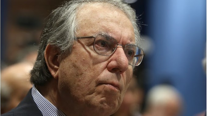 Οργισμένη αντίδραση Μπαμπινιώτη για την υπόθεση Λιγνάδη - Κάποιοι προσπαθούν να διασύρουν εμένα και την κόρη μου 