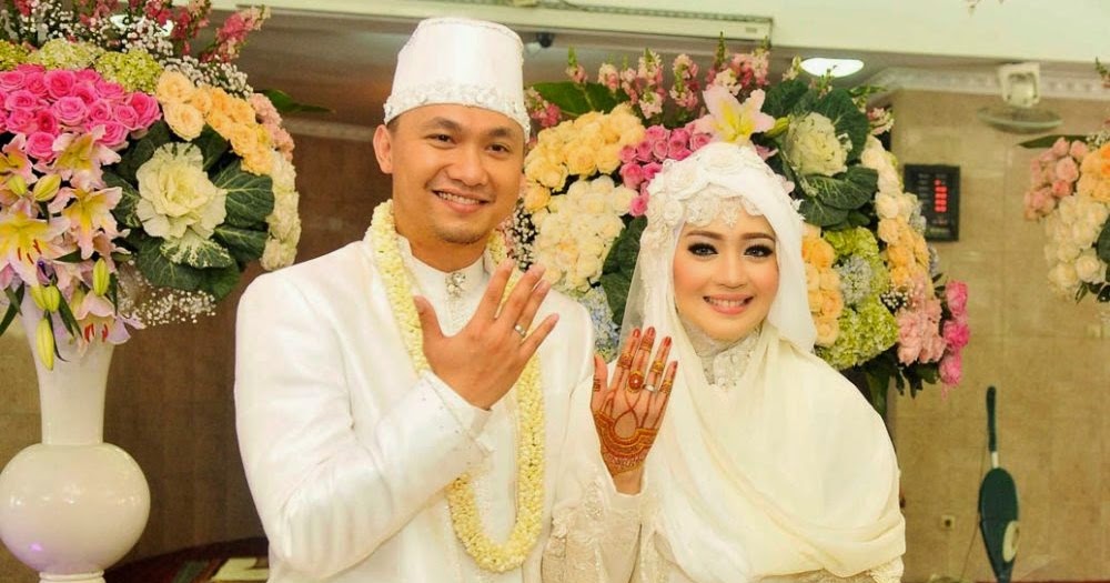  Gaun  Pengantin  Muslimah Ala Nuri Maulida