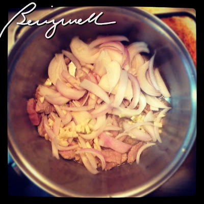 Cooking Pork Soup a la Hototay Cooking Pork Soup a la Hototay