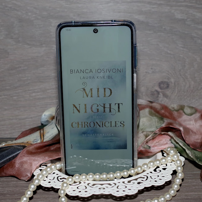 ooks] Bianca Iosivoni & Laura Kneidl - Midnight Chronicles (#1) Schattenblick
