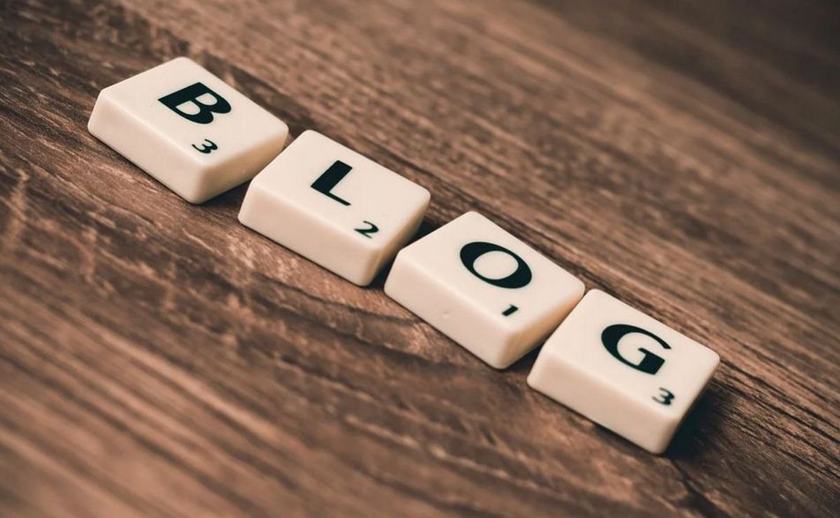 Keuntungan Membuat Blog untuk Jualan Online - adhiantirina