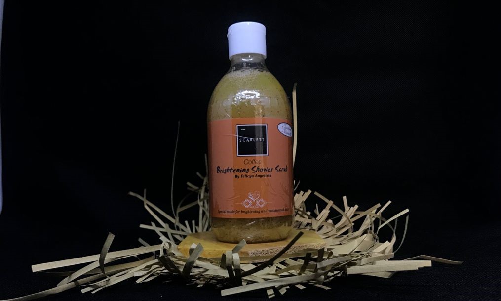 Review Body Scrub & Shower Scrub Coffee Edition by Scarlett Whitening
