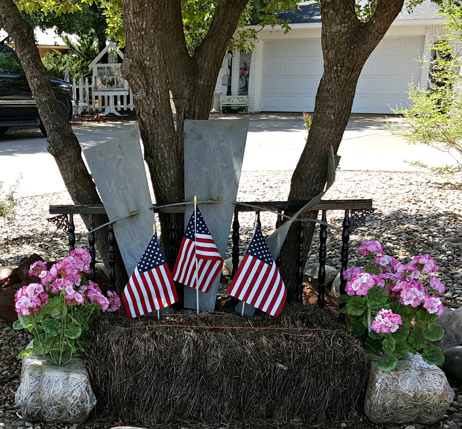 Penny's Vintage Home Memorial Day Yard Decor