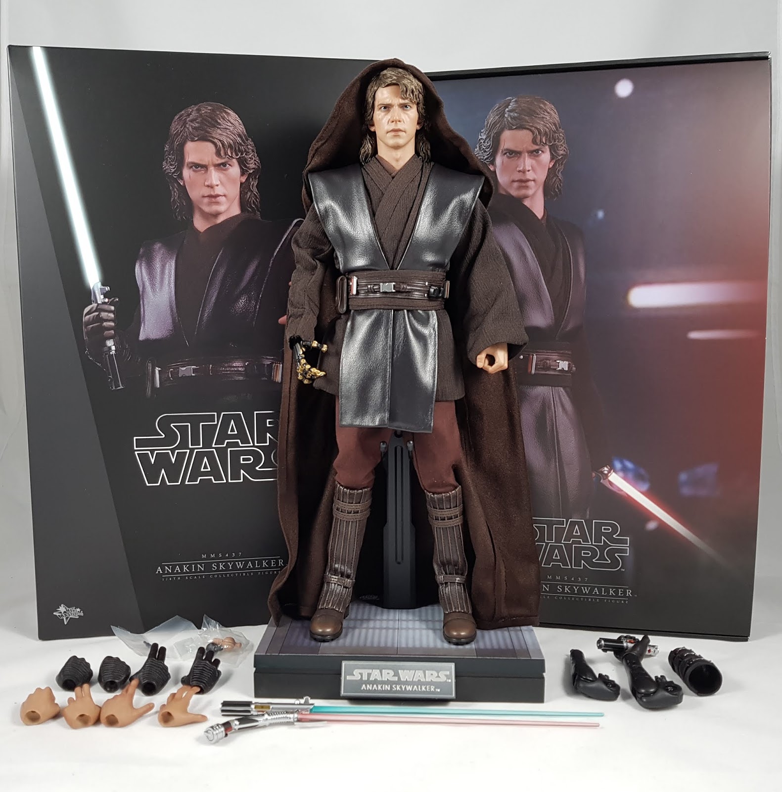 anakin skywalker hot toys