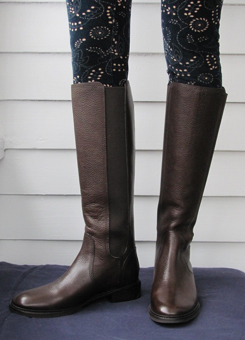 Howdy Slim! Riding Boots for Thin Calves: Going Going...Gone?