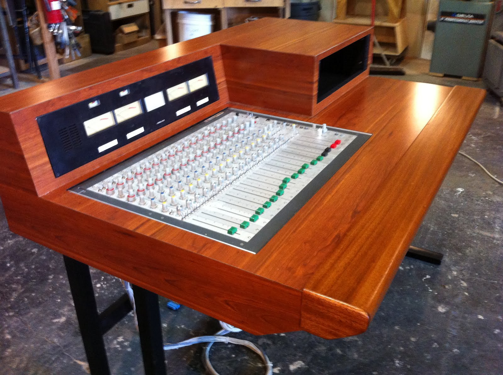 KELLEY DESIGN Recording console