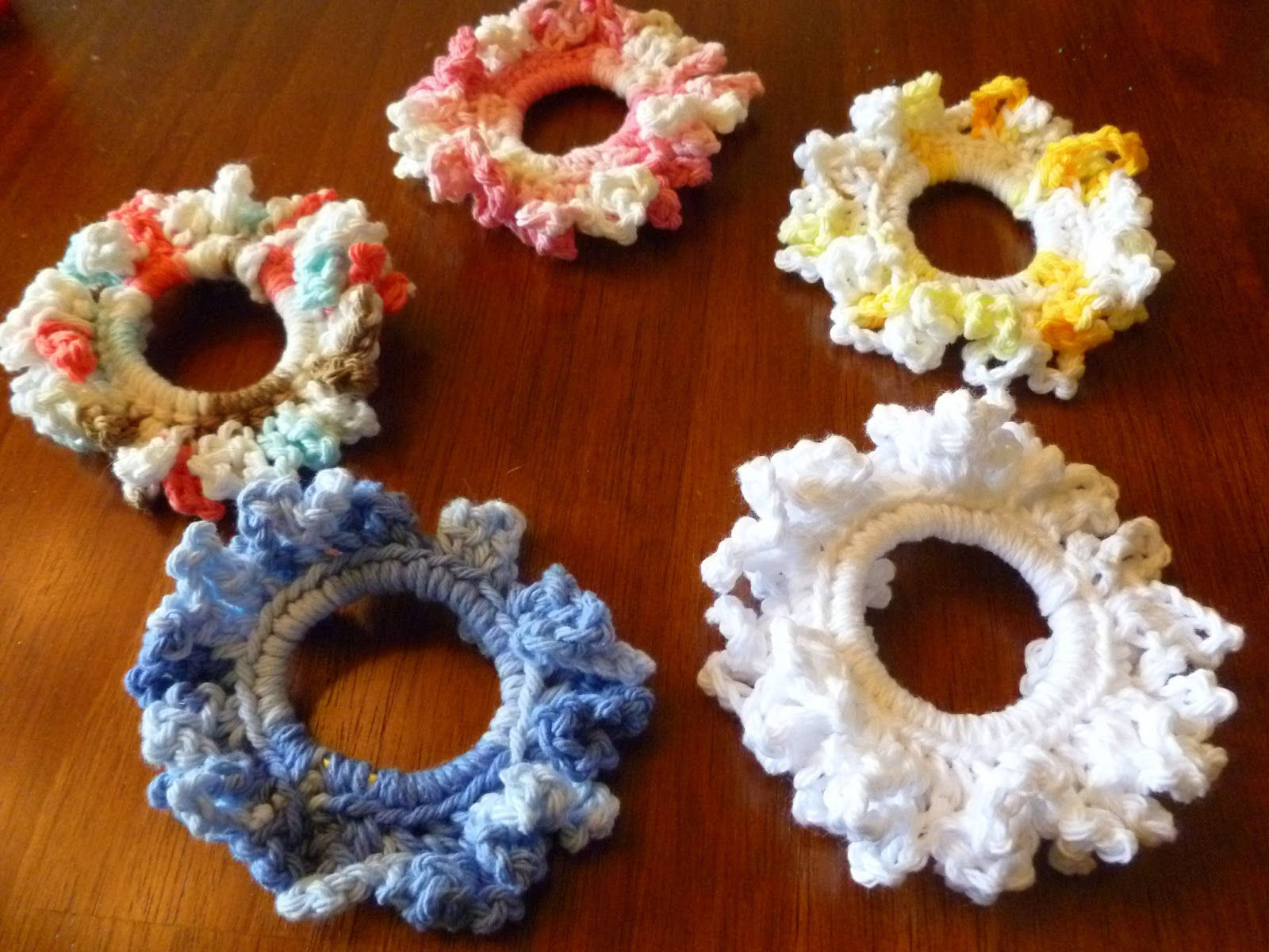Easy Crochet Scrunchie - Joyful Homemaking