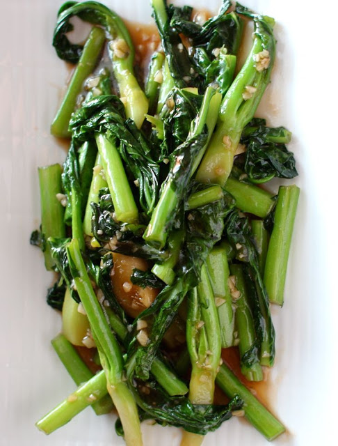 Scrumpdillyicious: Stir Fried Chinese Broccoli with Garlic & Oyster Sauce