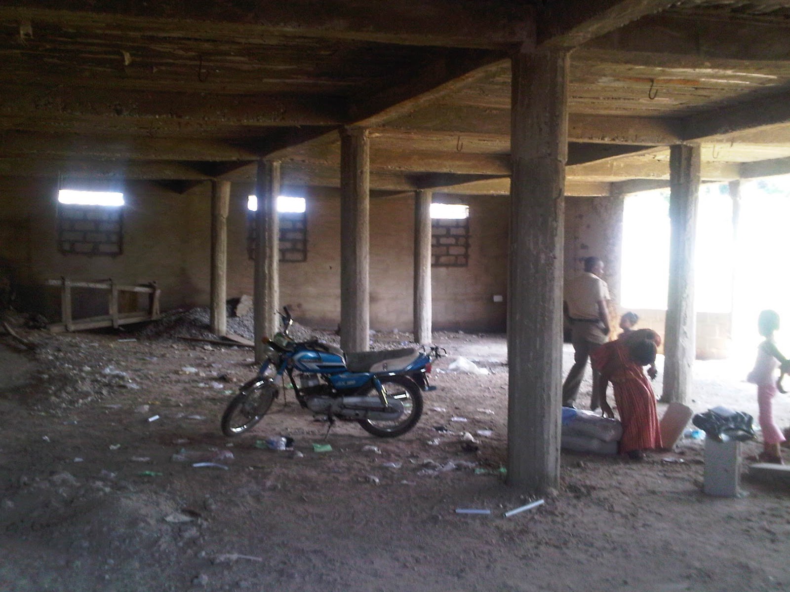 Experts in shop fitting & shop shelving Supermarket