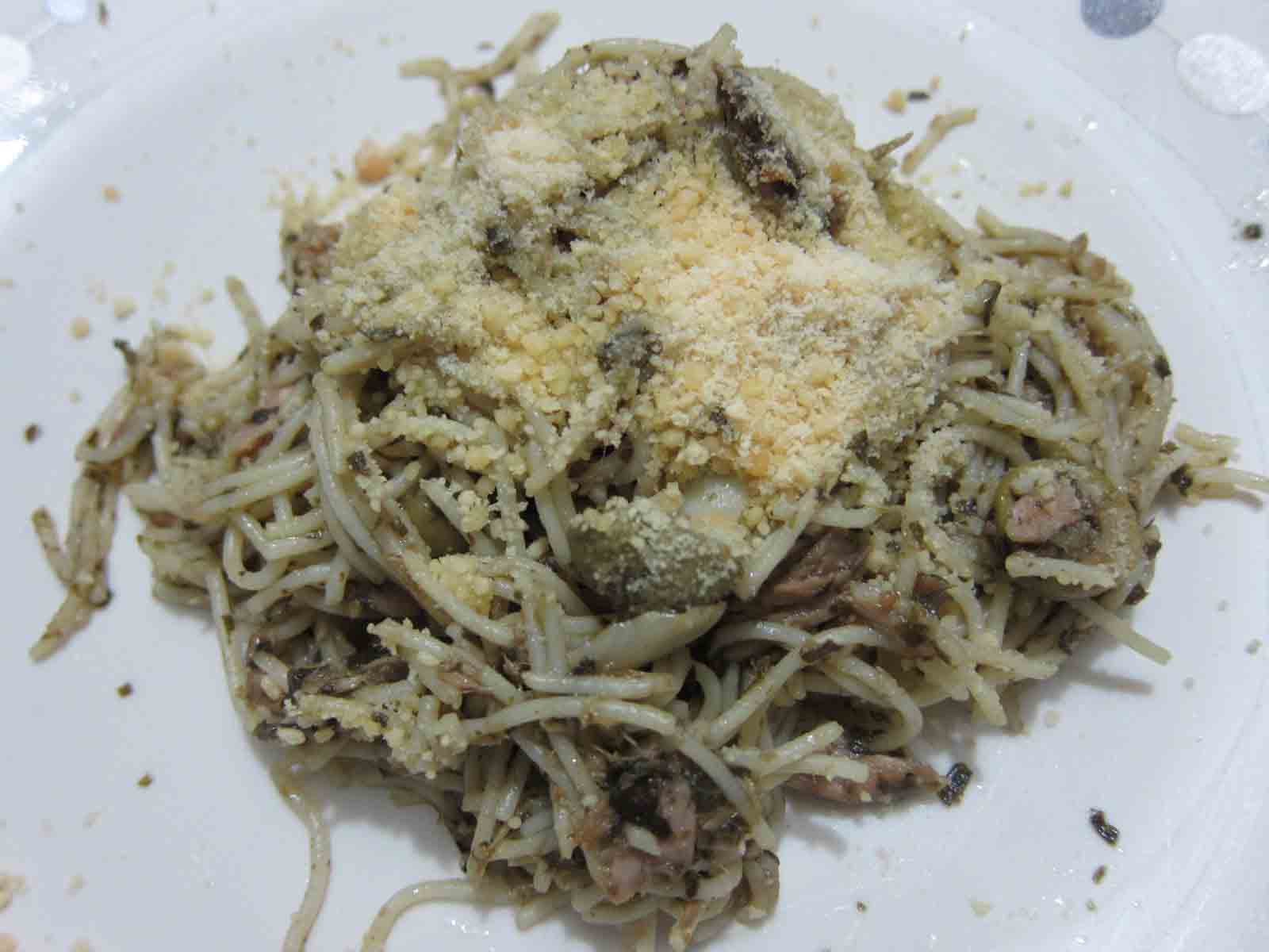 trigger happy foodie Angel Hair with Tuna and Pesto
