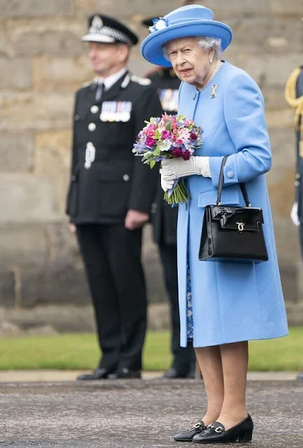 Queen Elizabeth and the Duke of Cambridge attended the ceremony of the Keys on the forecourt of the Palace of Holyroodhous