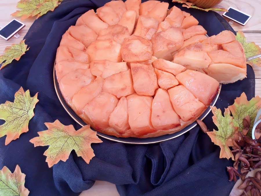 Tarta tatín de membrillo postre otoño dulce sencillo fácil fruta cuca canela con horno caramelo