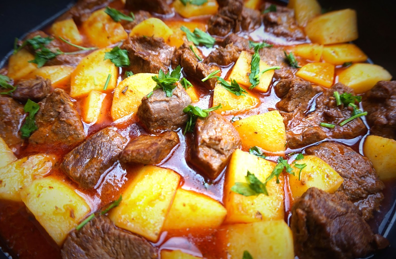 Guiso De Ternera En Salsa Con Patatas