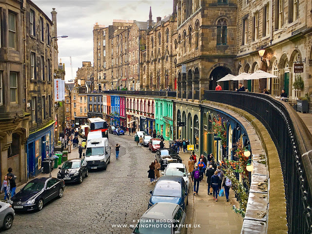 Victoria colourful street - Edinburgh