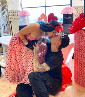 Bella Thorne Social Media 01-Mar-2020