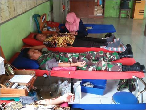 Stok Darah PMI Sragen Menipis, Danramil Sukodono Ikuti Donor Darah Stok Darah PMI Sragen Menipis, Danramil Sukodono Ikuti Donor Darah