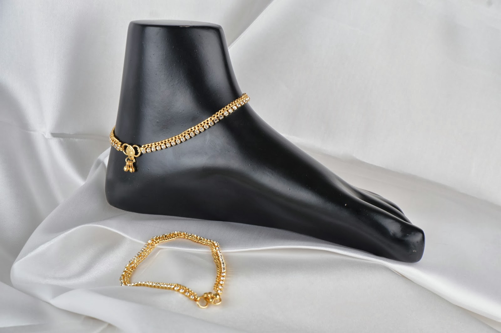 Online Shopping in India for imitation jewellery A