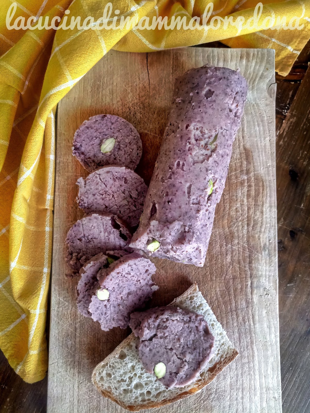 Mortadella vegana e glutenfree ovvero pseudopolpettone di fagioli la