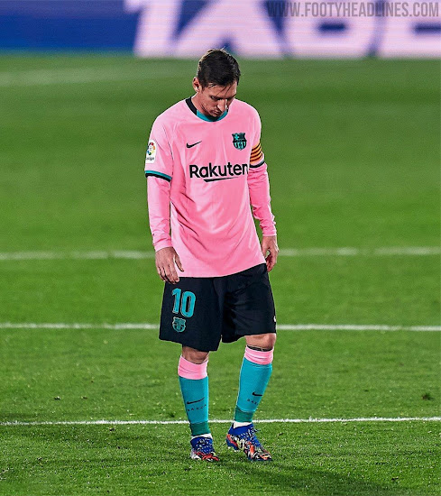 44+ Barca Pink And Green Kit Pics