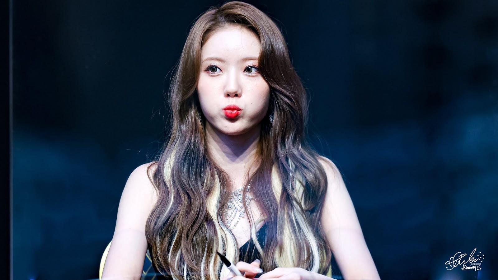 혼자 귀엽고 이쁘고 다하는 우주소녀 루다