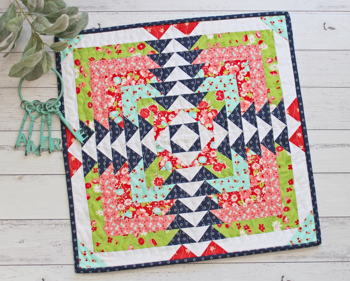 Daisy Mini Quilt PDF Pattern Threadbare Creations