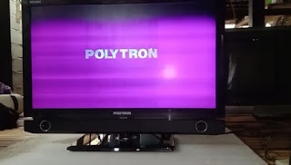 Tv LED Polytron Gambar Ungu bergaris sertai dobel