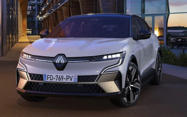 Renault Mégane E-Tech Electric chega ao mercado em 2022