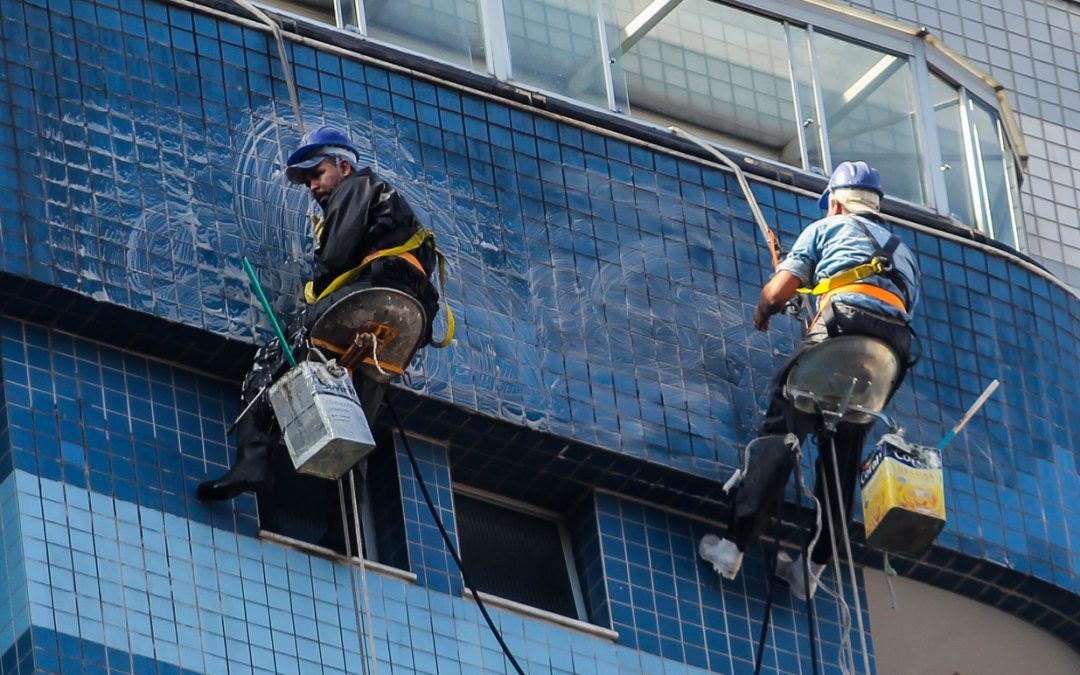 O GESTOR IMOBILIÁRIO: MANUTENÇÃO CONDOMINIAL E CUIDADOS NA CONTRATAÇÃO ...