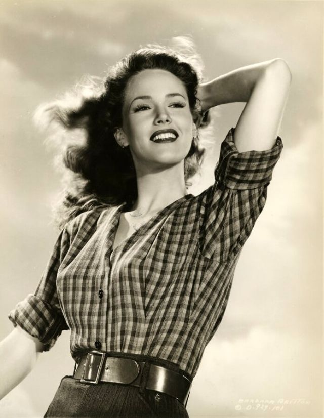 45 Glamorous Photos of Barbara Britton in the 1950s and '60s ~ Vintage