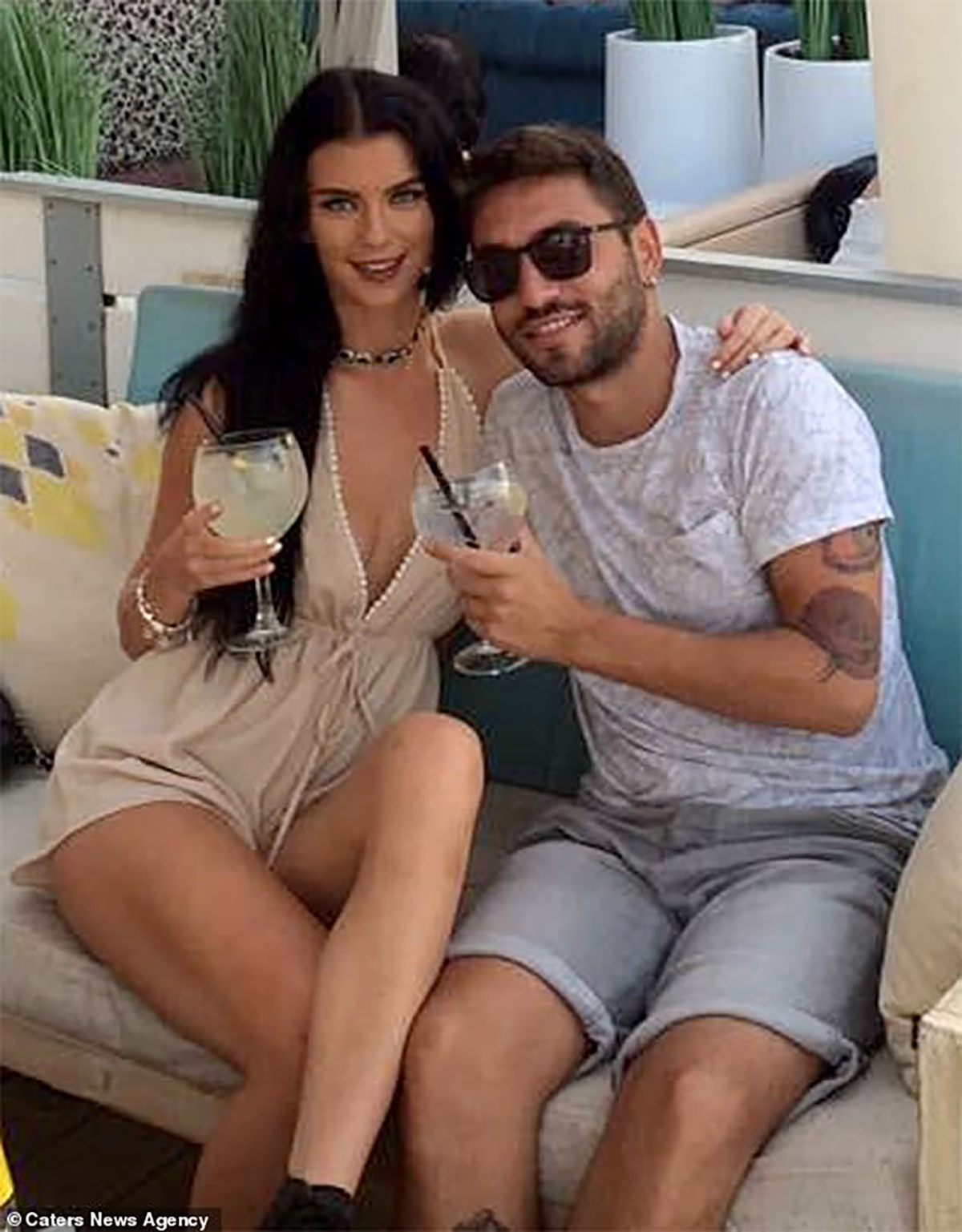 British Woman Who Fell In Love With An Italian Man Used Google Translate And They're Together Since 3 Years Chloe Smith, Daniele Marisco