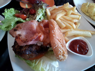 kiwi lamb burger