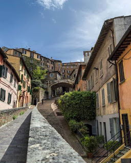 Cose da vedere a Perugia: L'Acquedotto Medievale. Luoghi belli per una gita o vacanza in Umbria.