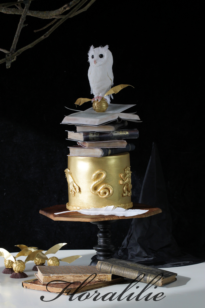 Floralilies Zuckerseite: Harry Potter Torte mit weißer Eule