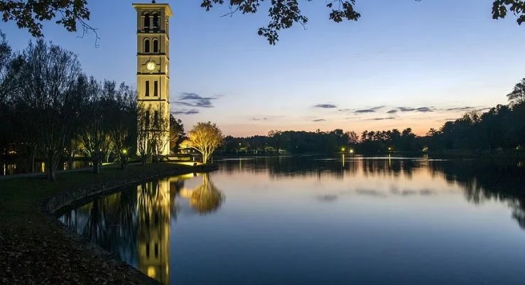 Furman Keren! Ini Dia 11 Kampus Terindah di Dunia