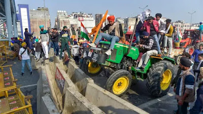 tractor parade live