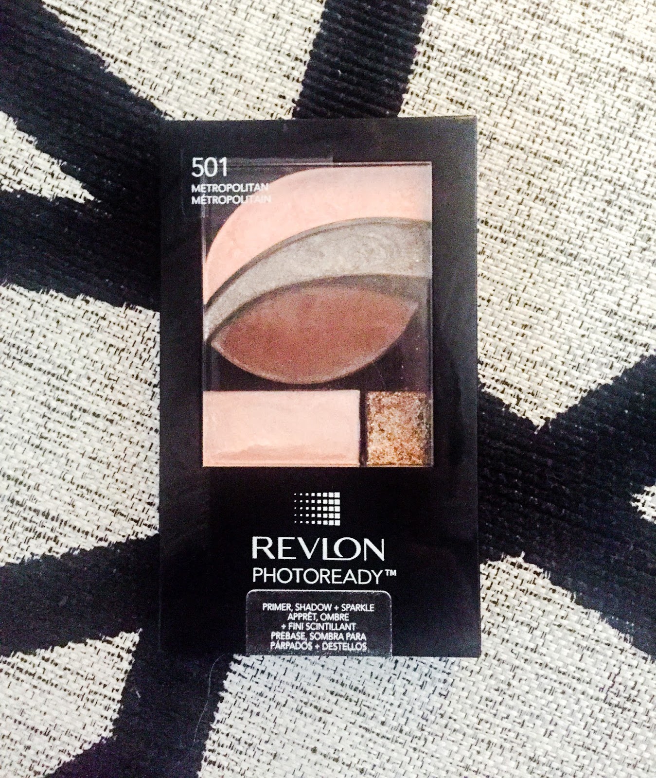 Revlon Photoready Primer, Shadow and Sparkle Eyeshadow 501 Metropolitan