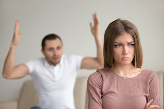 8 تصرفات يفعلها الرجل عندما يرغب في انهاء العلاقة